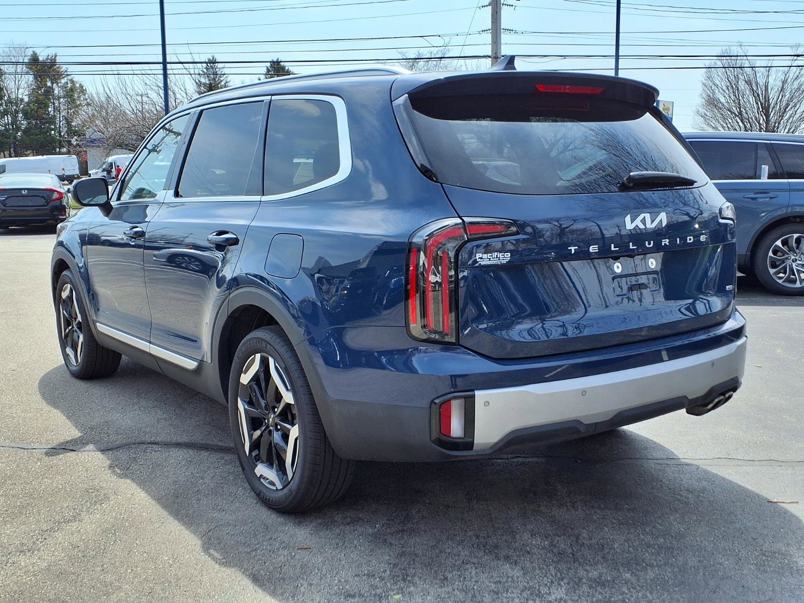 Used 2024 Kia Telluride EX AWD/4WD image 5