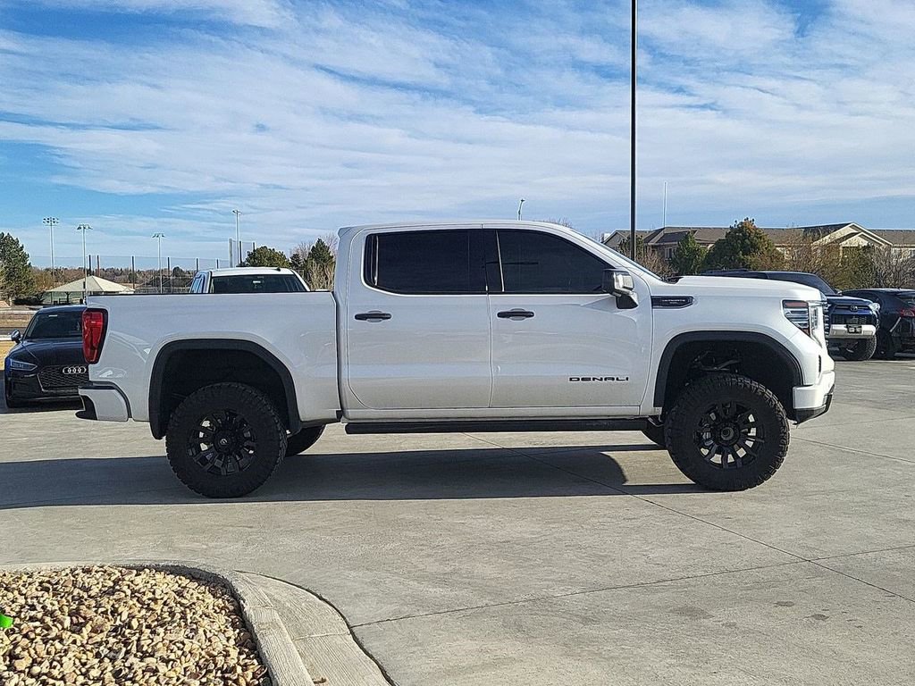 Used 2024 GMC Sierra 1500 Denali Ultimate image 9