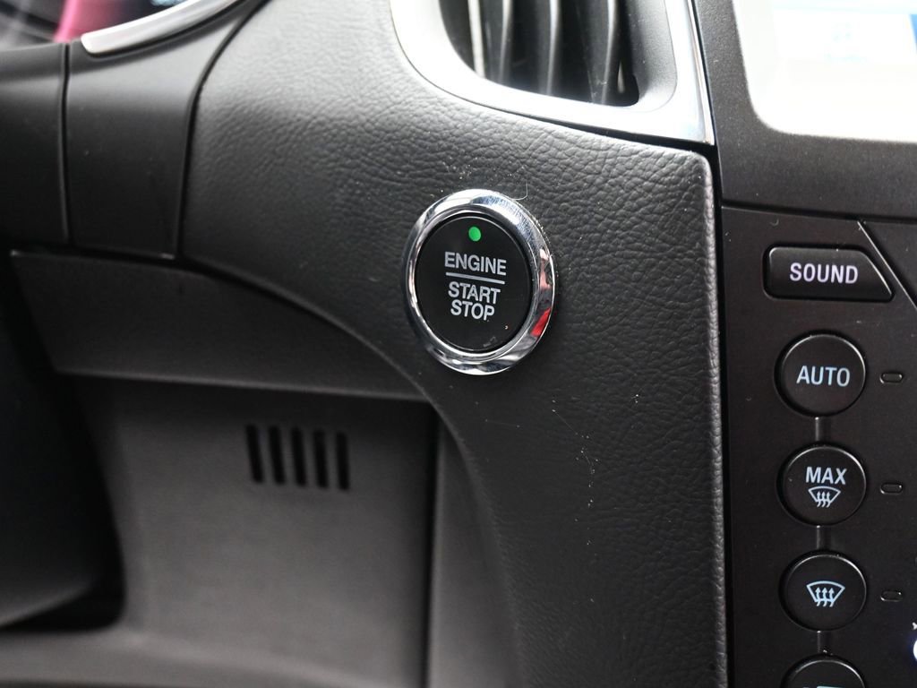 Used 2019 Ford Edge Titanium w/ Cargo Accessory Package image 24