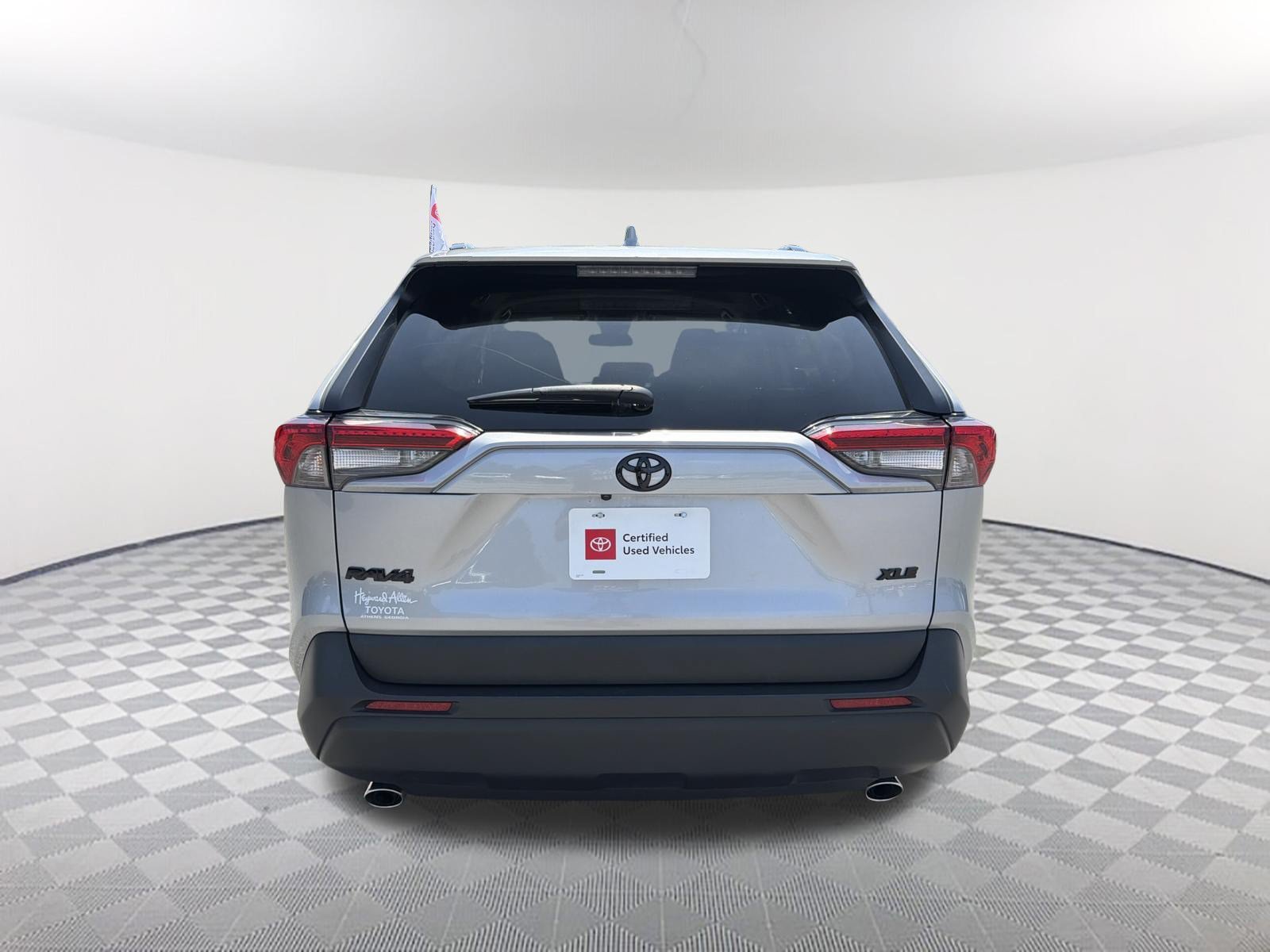 Certified 2025 Toyota RAV4 XLE FWD image 15