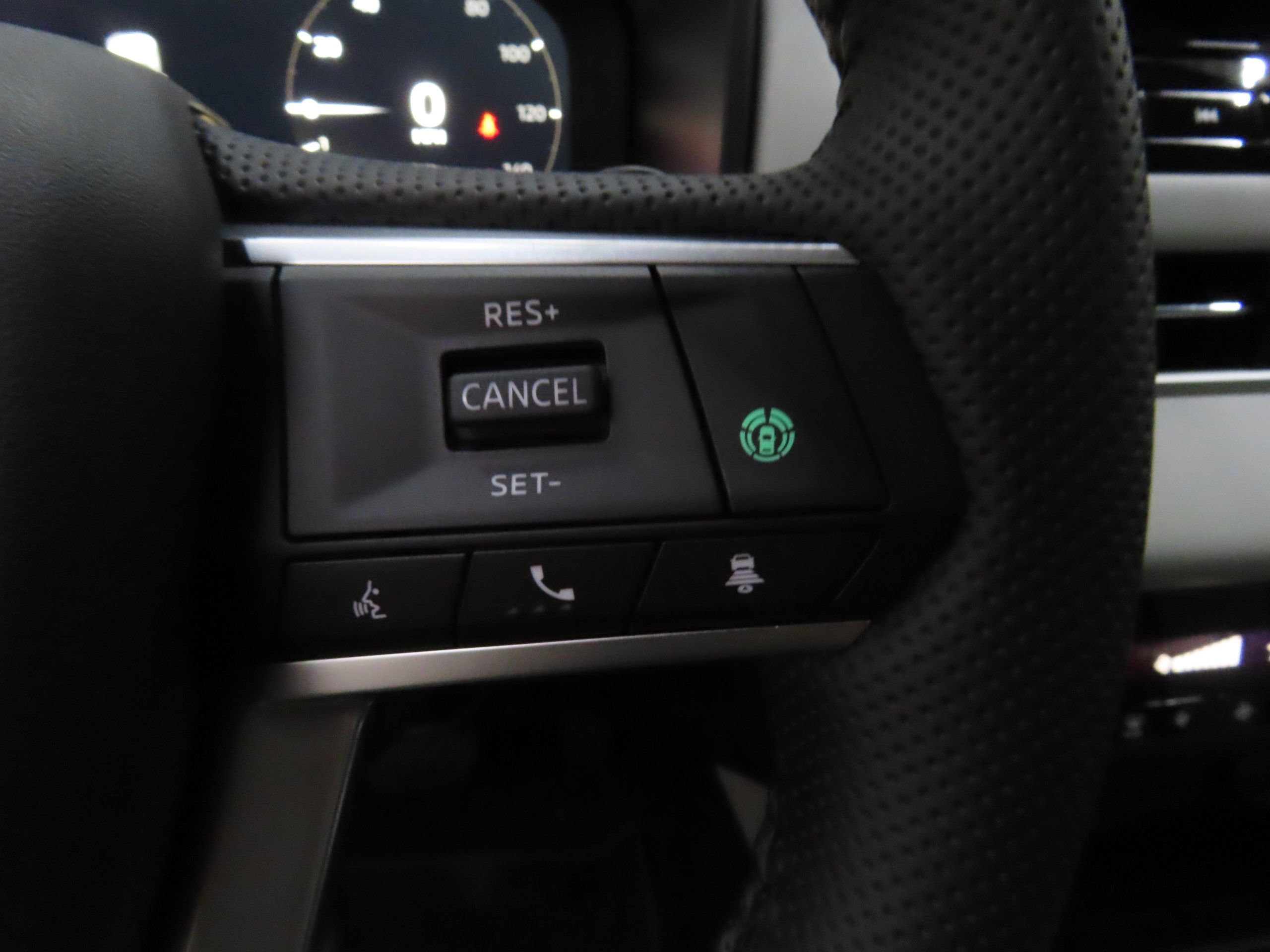 New 2025 Mitsubishi Outlander SE image 13