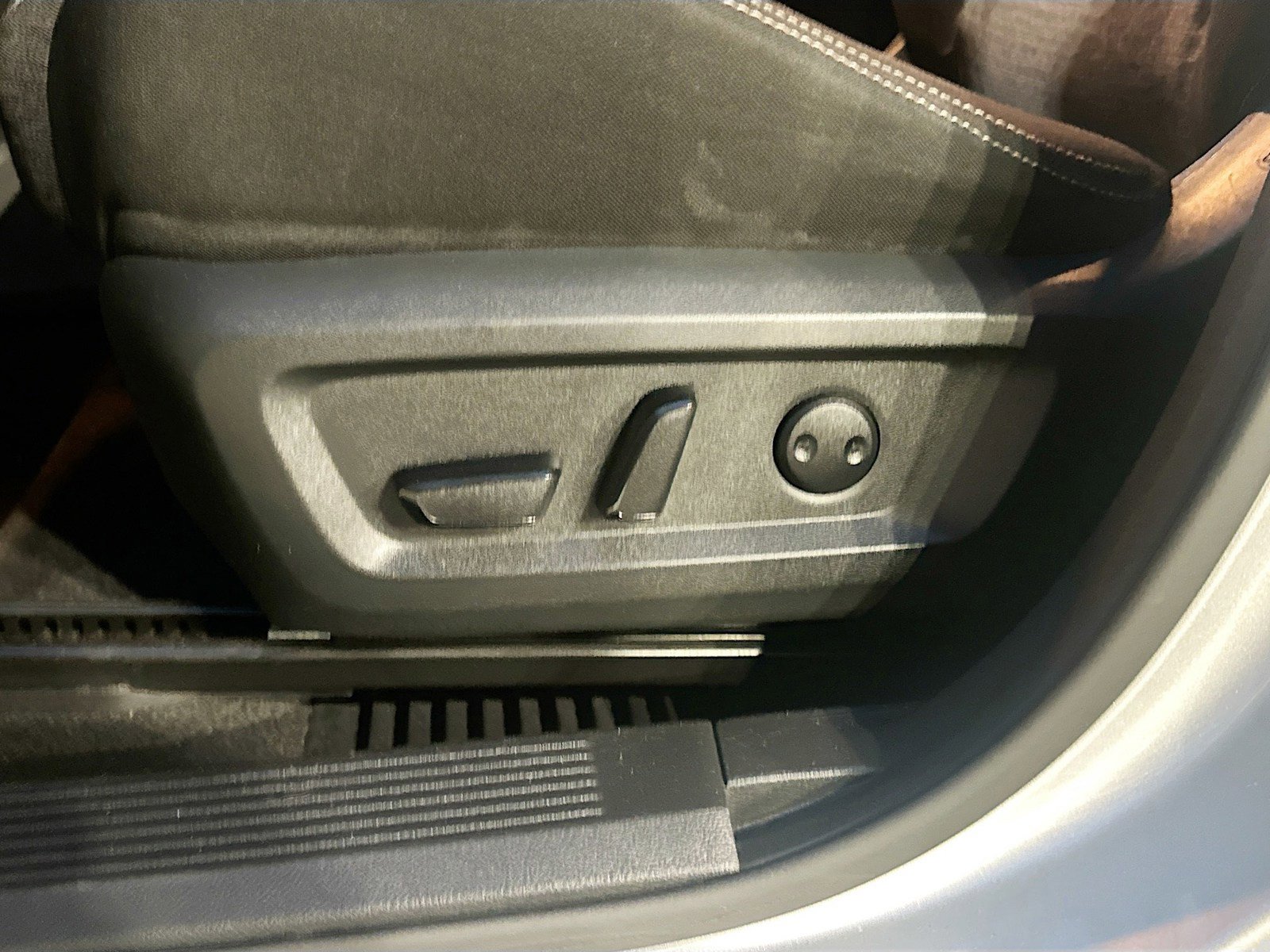 Used 2022 Nissan Rogue SV AWD/4WD image 20