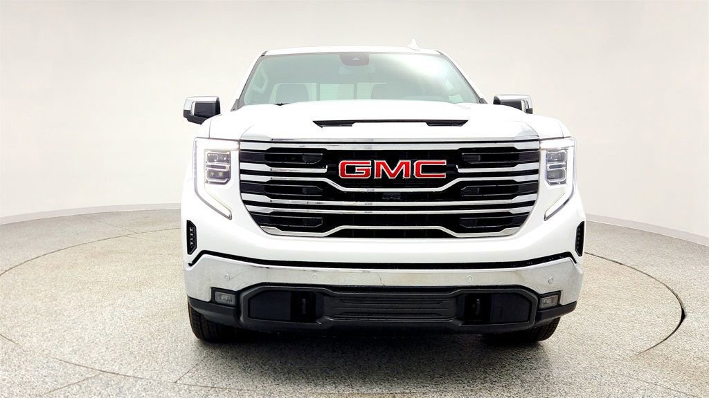 Used 2026 GMC Sierra 1500 SLT image 2