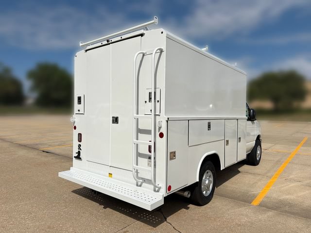 New 2026 Ford E-350 and Econoline 350 Super Duty w/ Power Equipment Group RWD image 5