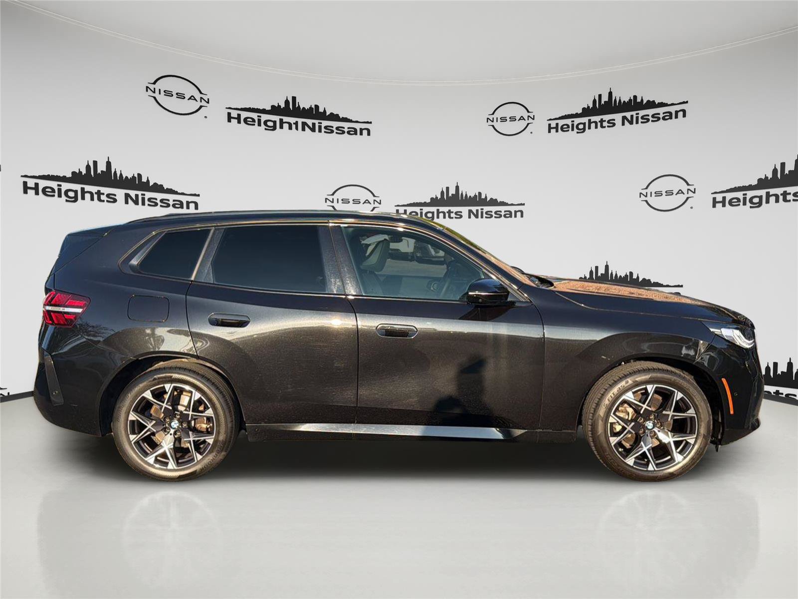 Used 2025 BMW X3 xDrive30i w/ Premium Package AWD/4WD image 5