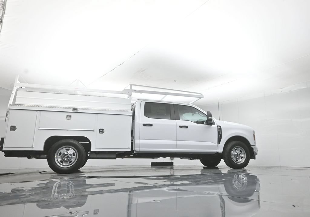 New 2026 Ford F350 XL w/ XL Chrome Package RWD image 7