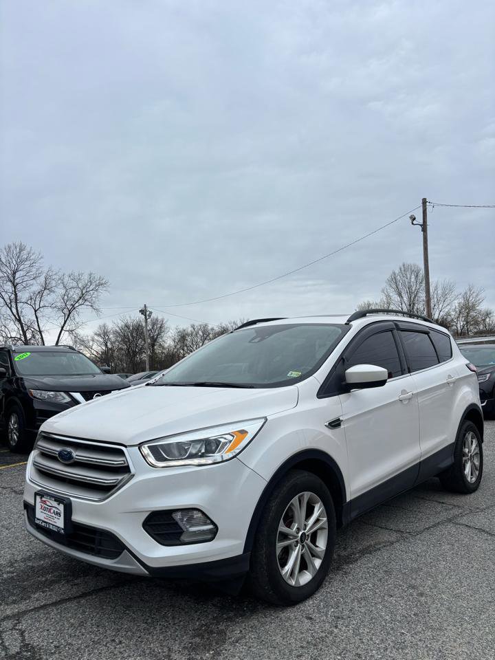 Used 2018 Ford Escape SEL w/ Ford Safe & Smart Package image 3