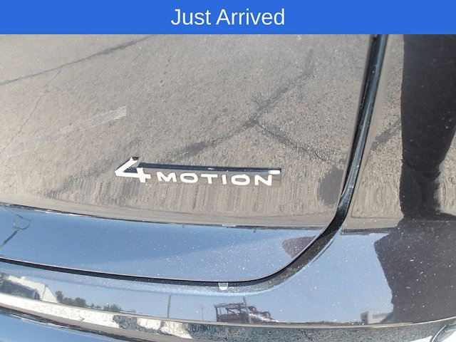 Used 2025 Volkswagen Atlas Cross Sport SE AWD/4WD image 9