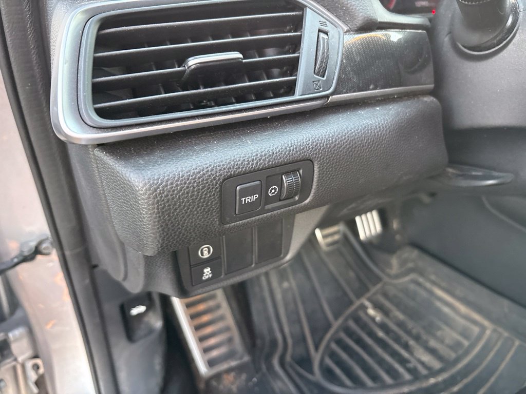 Used 2018 Honda Accord Sport image 17