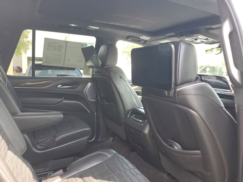 Used 2023 Cadillac Escalade Sport Platinum w/ LPO, ONYX Package image 25