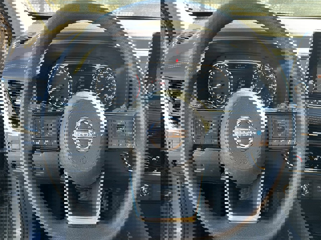 Certified 2023 Nissan Rogue SV image 7