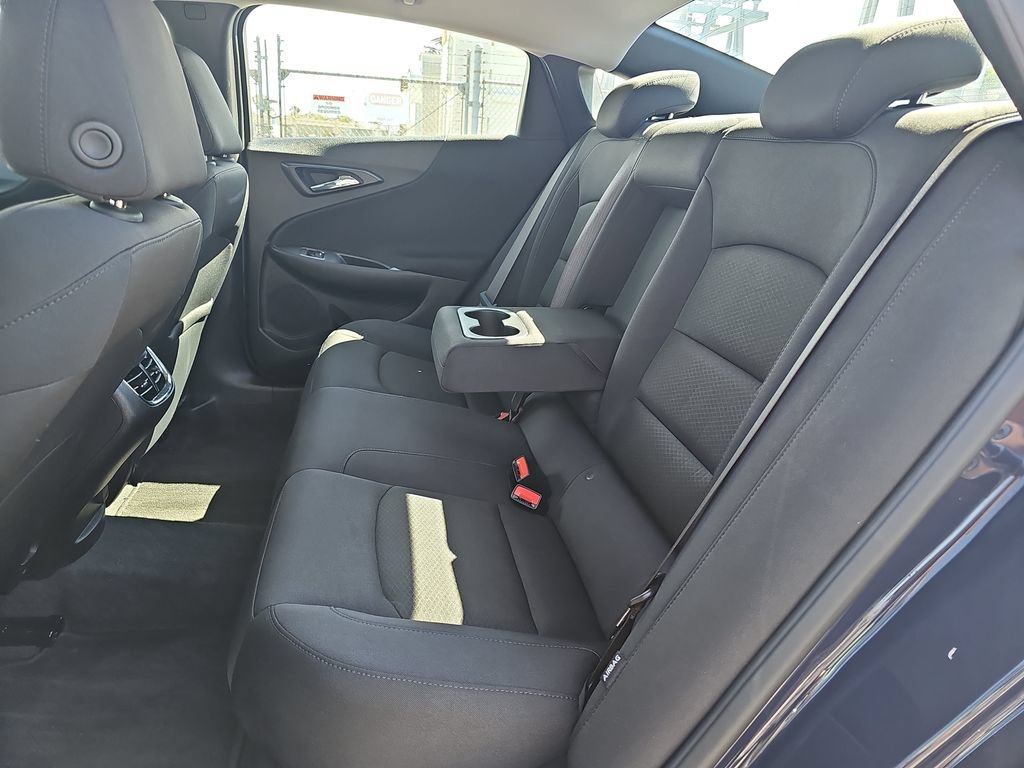 Used 2025 Chevrolet Malibu LT FWD image 13
