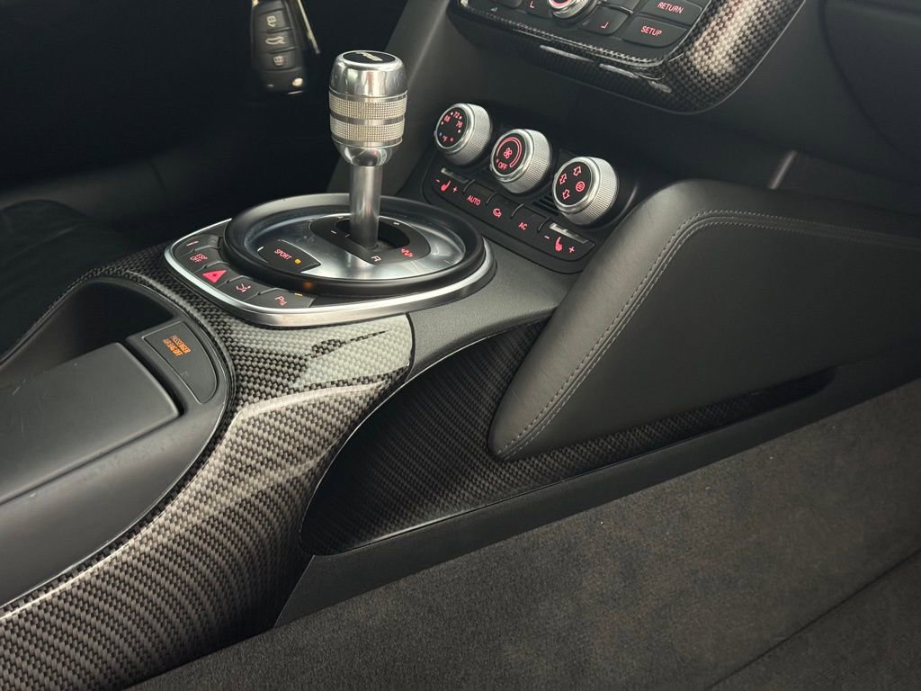 Used 2008 Audi R8 V8 image 27