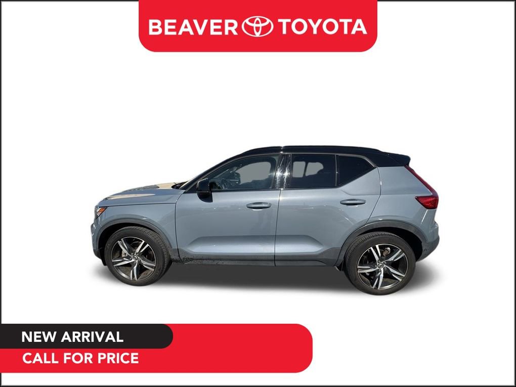 Used 2021 Volvo XC40 T5 R-Design w/ Advanced Package