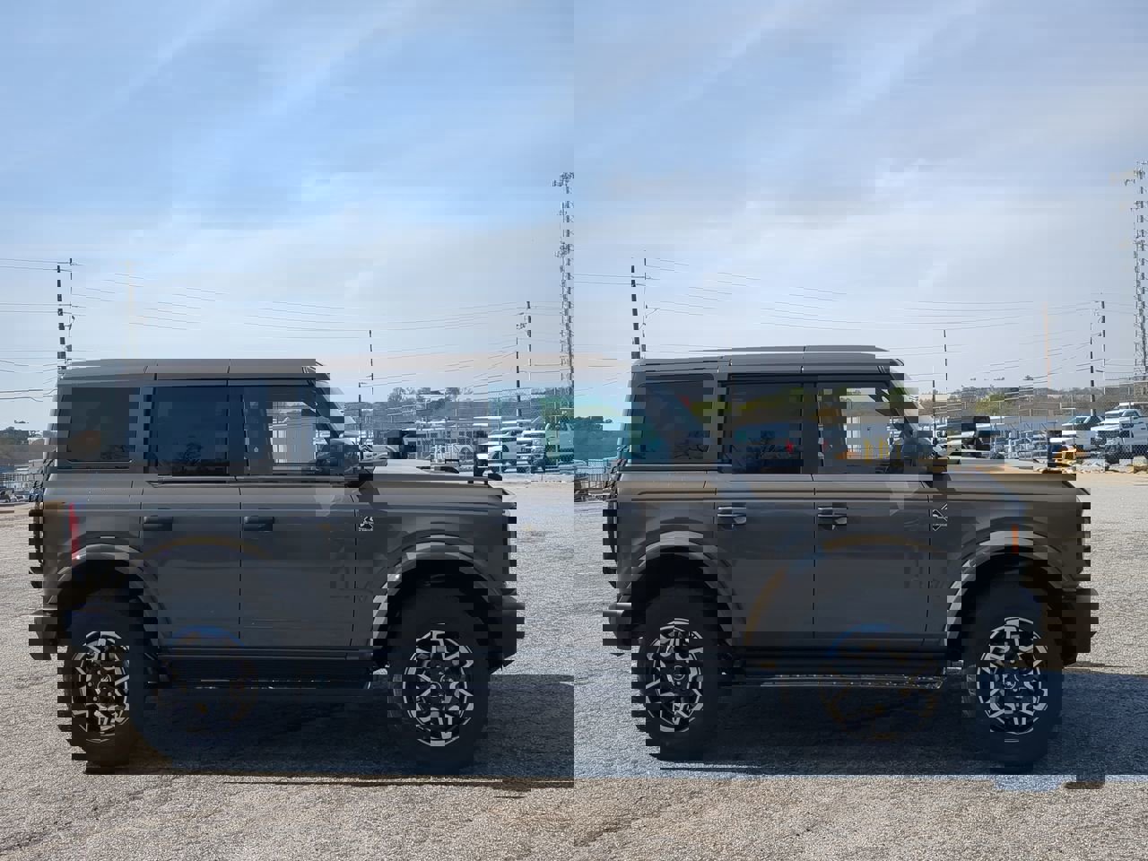 New 2026 Ford Bronco Outer Banks image 2