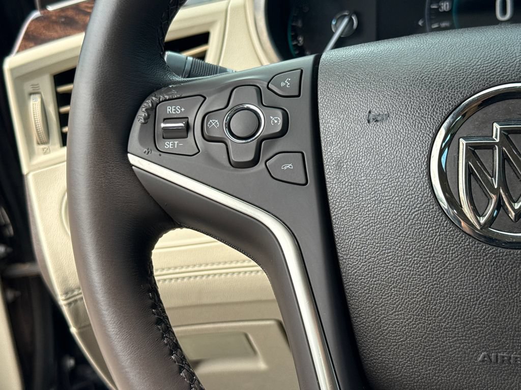 Used 2015 Buick LaCrosse Leather FWD image 12