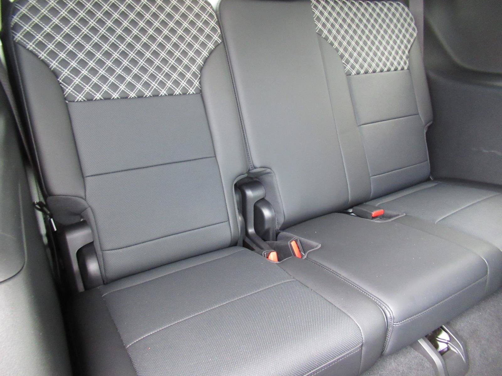 Used 2025 GMC Acadia Denali FWD image 38