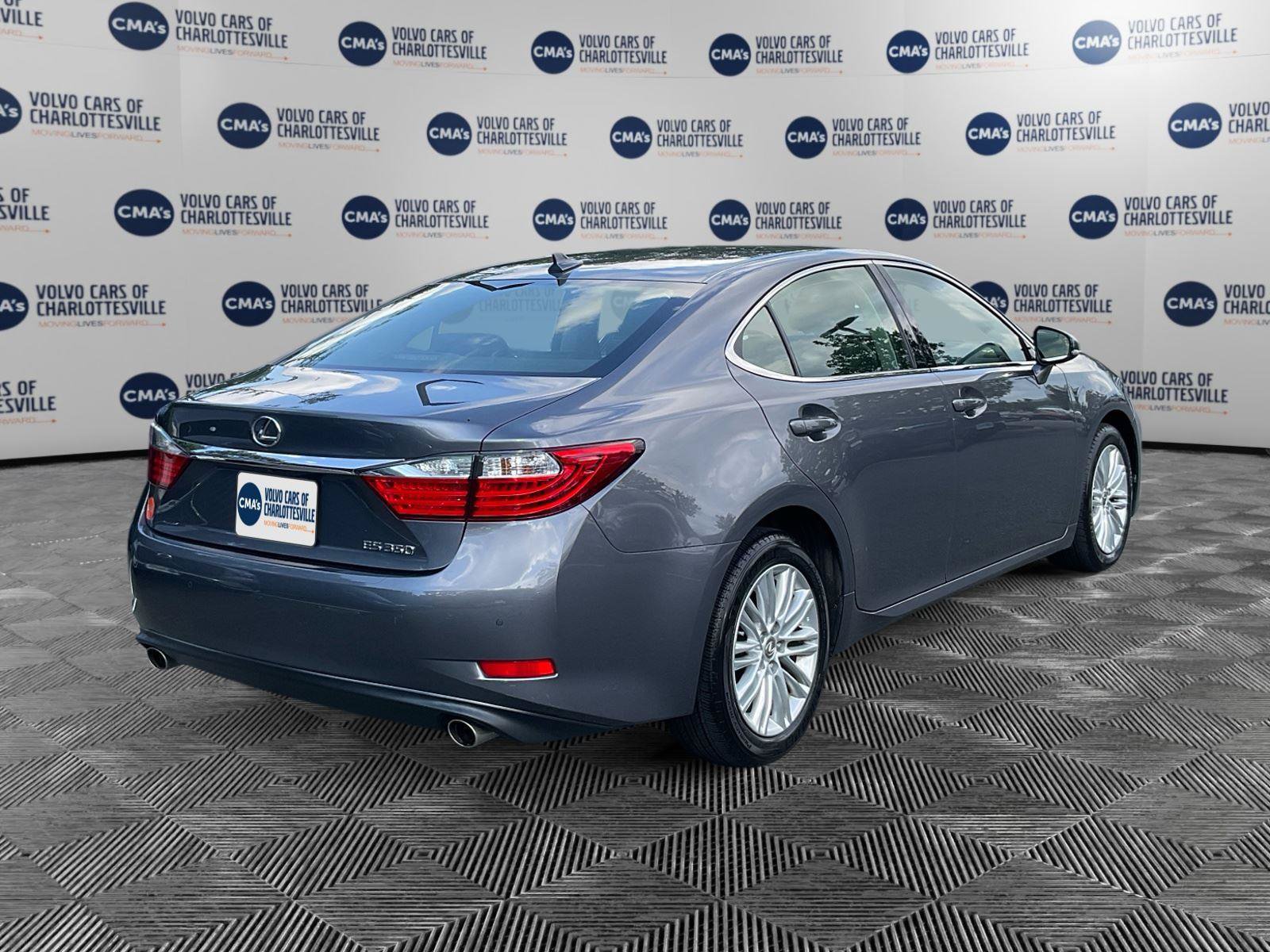 Used 2014 Lexus ES 350 w/ Luxury Package FWD image 5