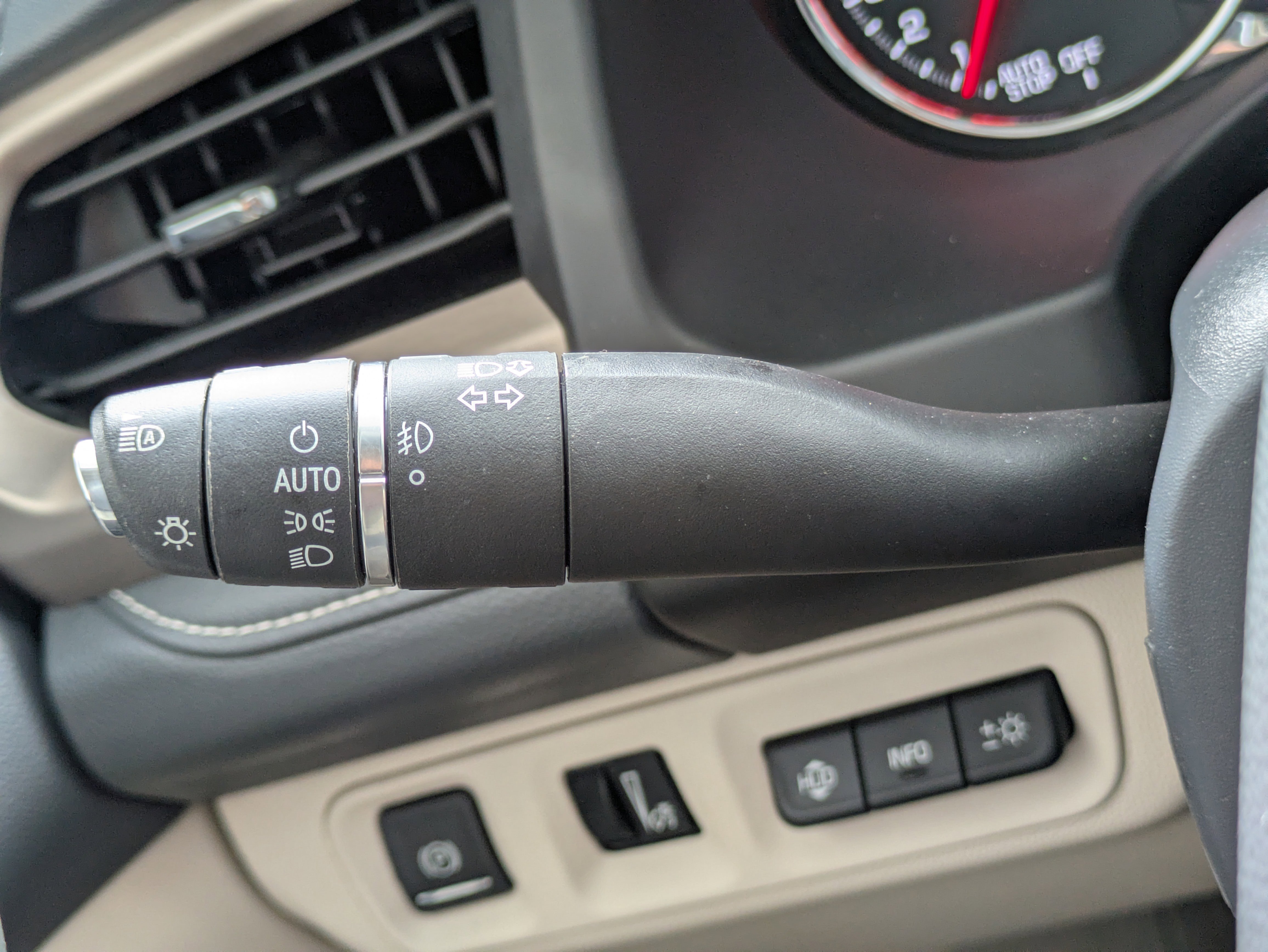 Used 2023 GMC Acadia Denali image 20