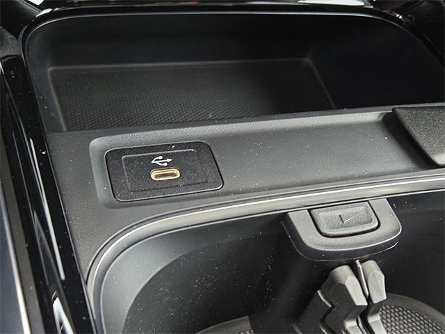 New 2026 Mercedes-Benz GLB 250 4MATIC image 15