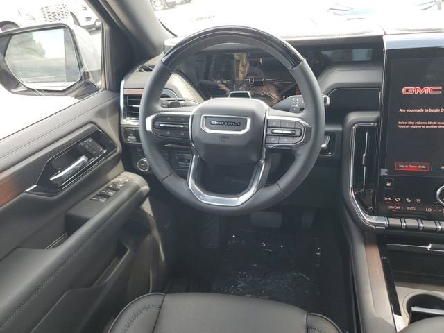 New 2026 GMC Yukon Denali w/ Denali Reserve Package AWD/4WD image 13