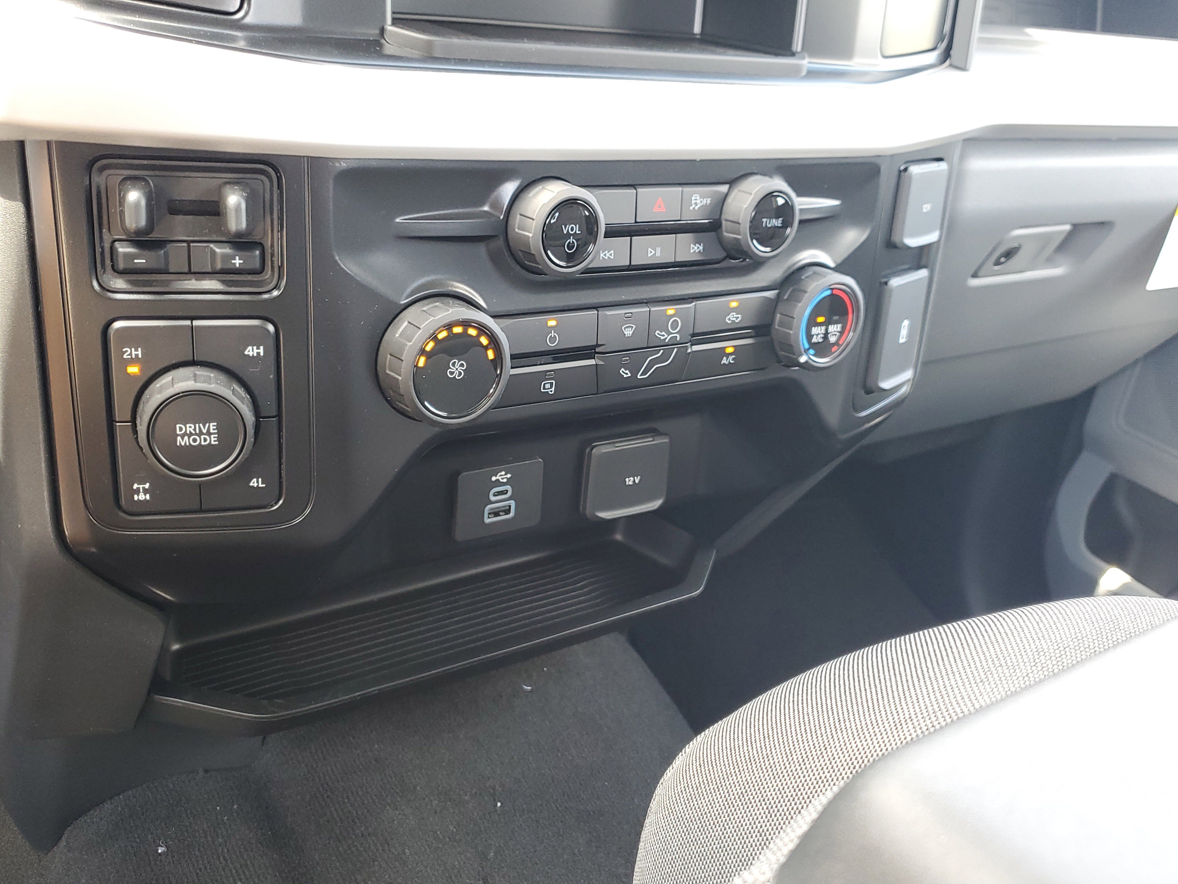 New 2026 Ford F250 XL w/ STX Appearance Package image 19