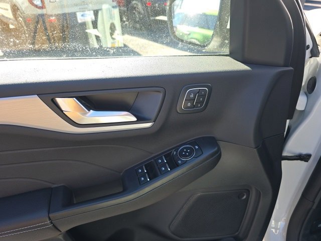 New 2026 Ford Escape Platinum image 12