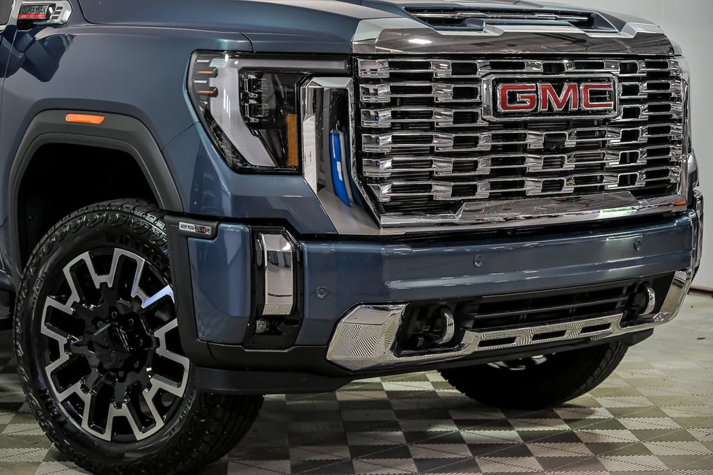 New 2026 GMC Sierra 2500 Denali w/ Denali Reserve Package AWD/4WD image 2