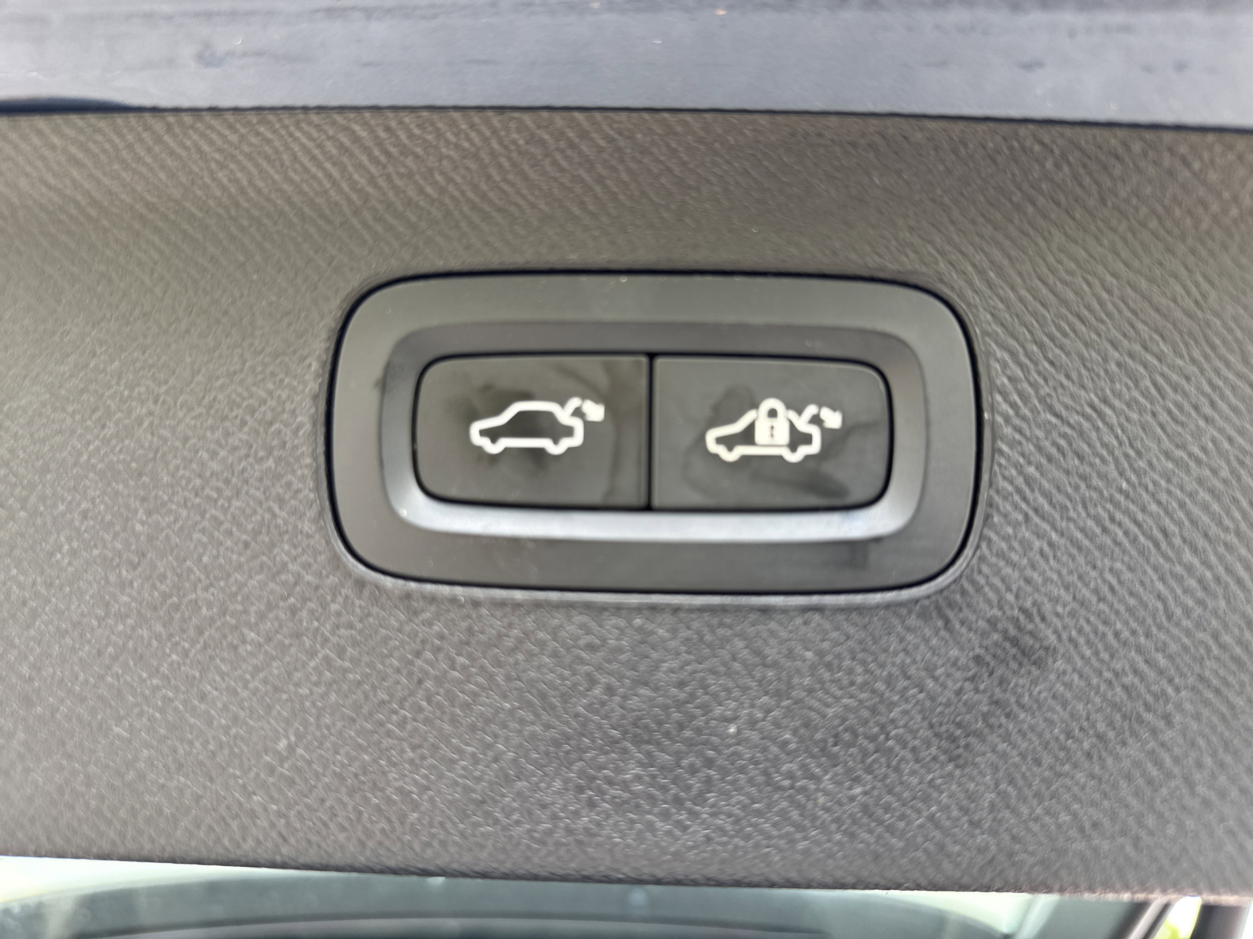 Used 2019 Volvo XC90 T6 Momentum w/ Advanced Package AWD/4WD image 35