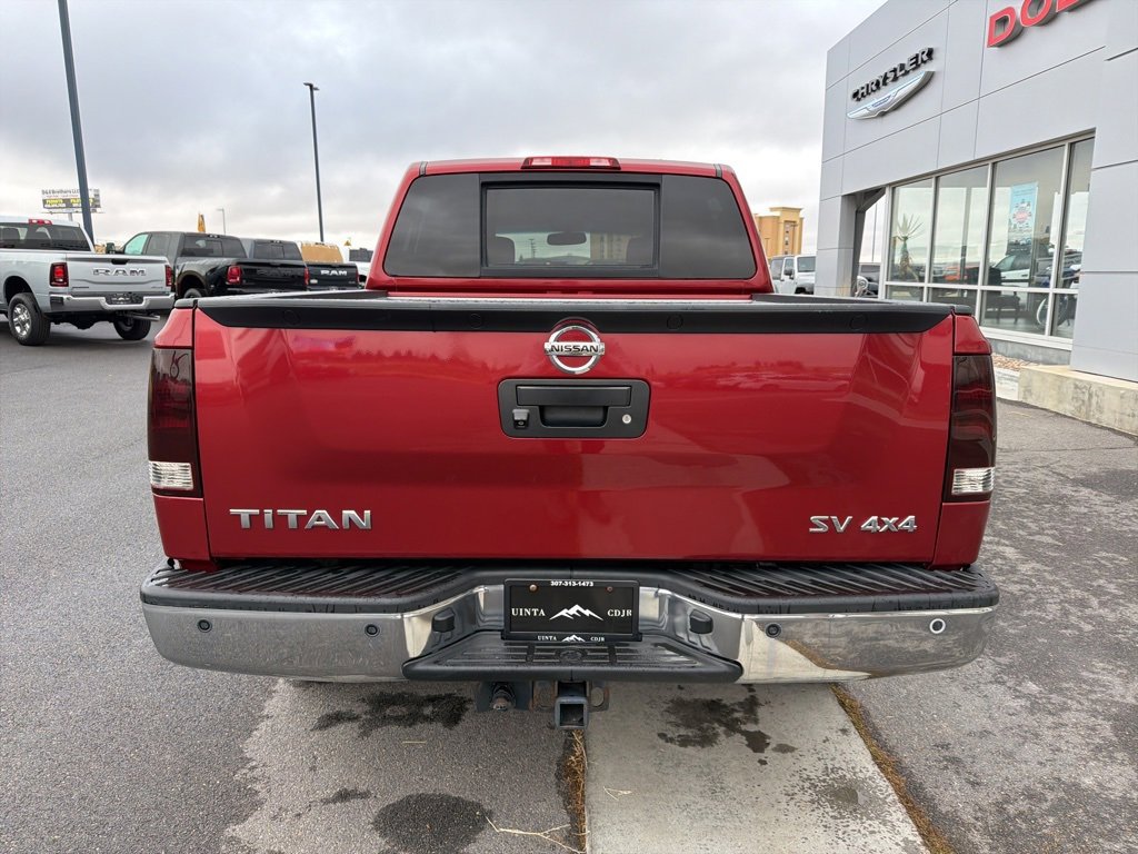 Used 2015 Nissan Titan SV w/ SV Value Truck Package image 5