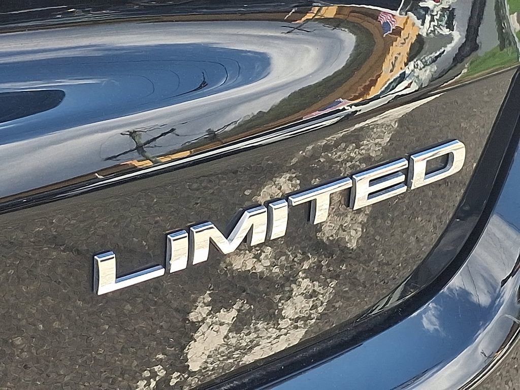 Used 2023 Jeep Compass Limited image 31