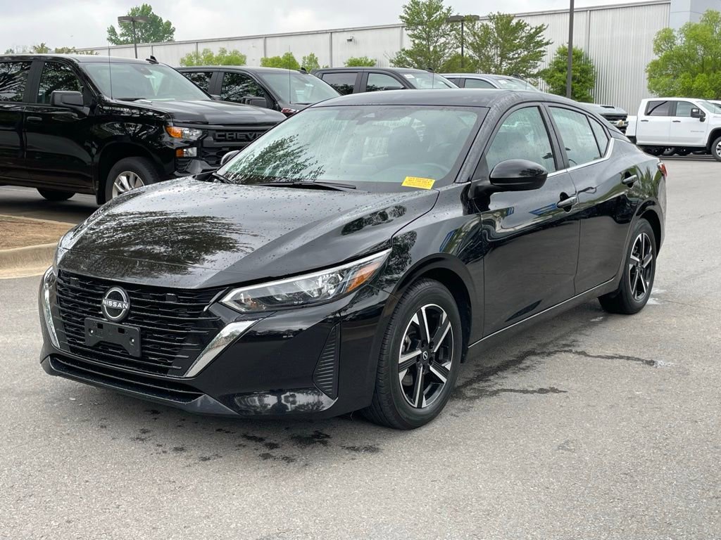 Used 2024 Nissan Sentra SV FWD image 3