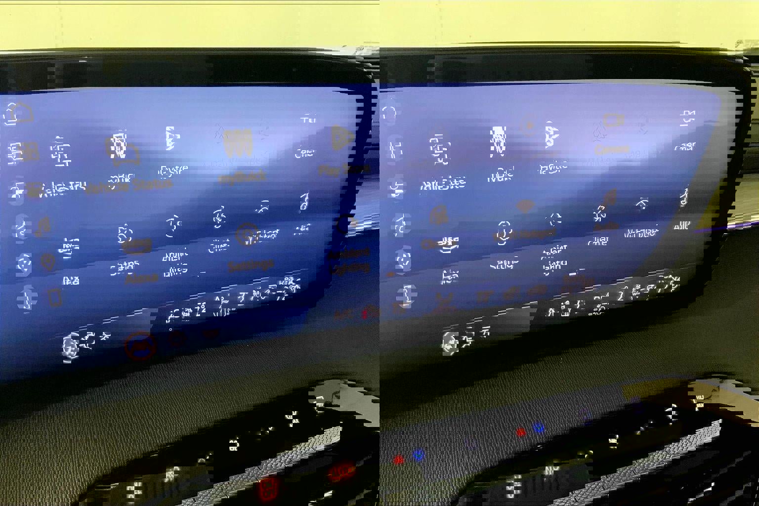 Used 2025 Buick Enclave Preferred image 6