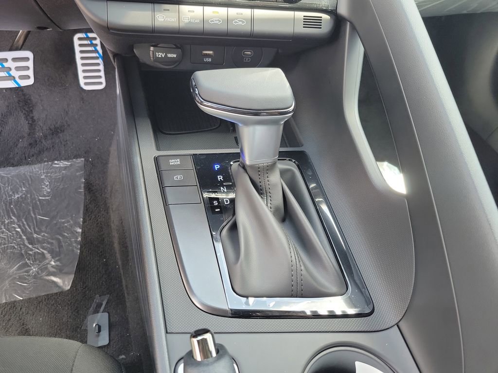 Used 2025 Hyundai Elantra Sport image 25