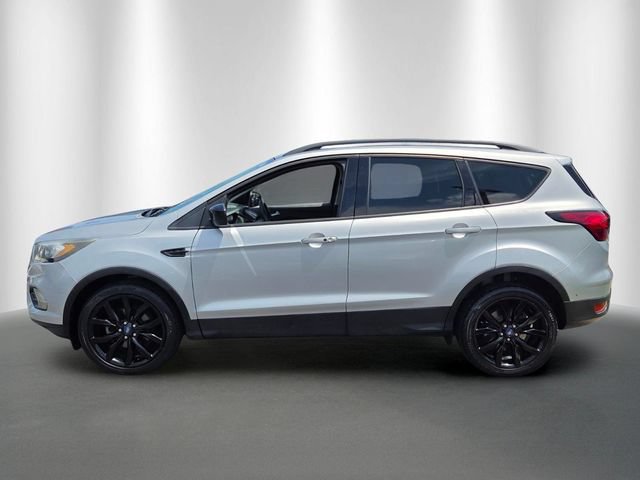 Used 2019 Ford Escape SE FWD image 2