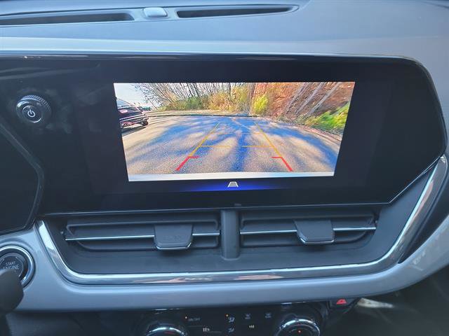 Used 2025 Chevrolet Trax LT image 10