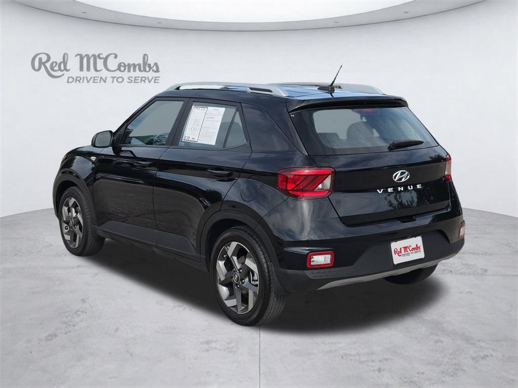 Certified 2024 Hyundai Venue SEL FWD image 4