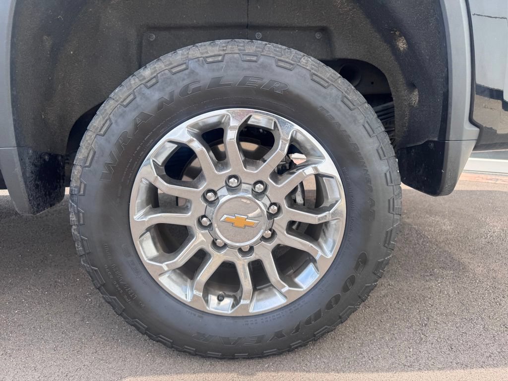 Used 2024 Chevrolet Silverado 2500 LTZ w/ LTZ Plus Package AWD/4WD image 34