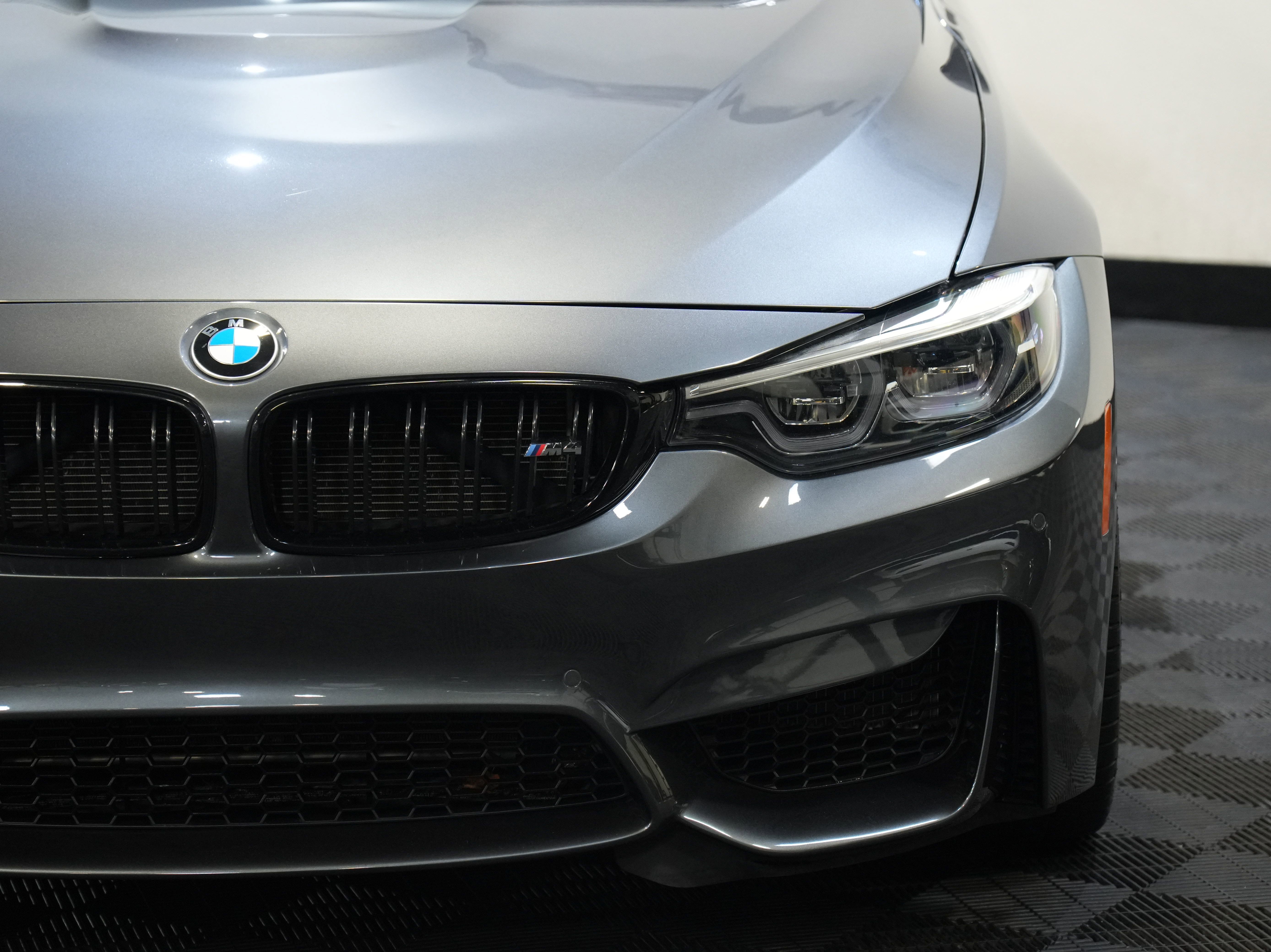 Used 2018 BMW M4 COUPE 2D image 10