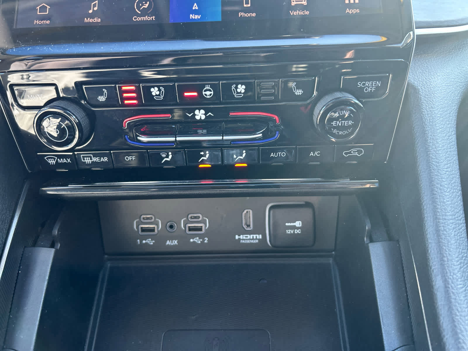 Used 2023 Jeep Grand Cherokee 4WD 4xe w/ Luxury Tech Group II image 35