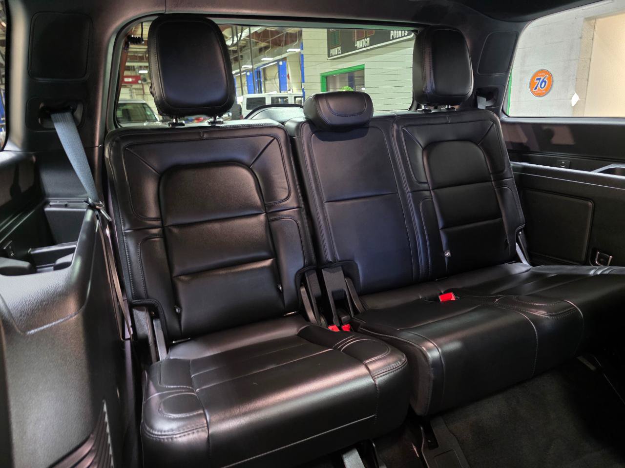 Used 2021 Lincoln Navigator Reserve w/ Luxury Package AWD/4WD image 28