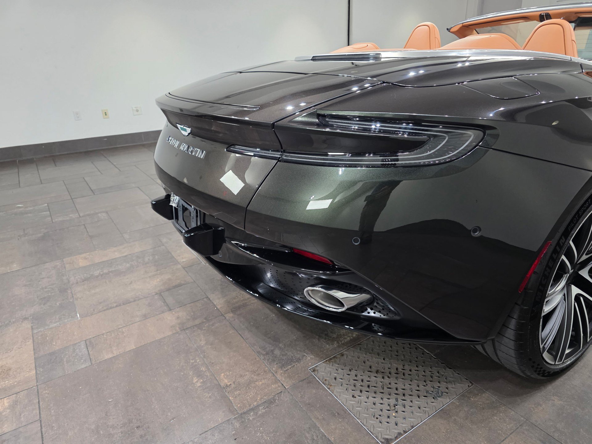 New 2026 Aston Martin DB12 Convertible RWD image 8