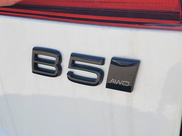 New 2026 Volvo XC60 B5 Ultra w/ Protection Package Premier AWD/4WD image 8