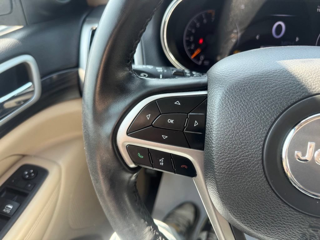 Certified 2022 Jeep Grand Cherokee Laredo E AWD/4WD image 18