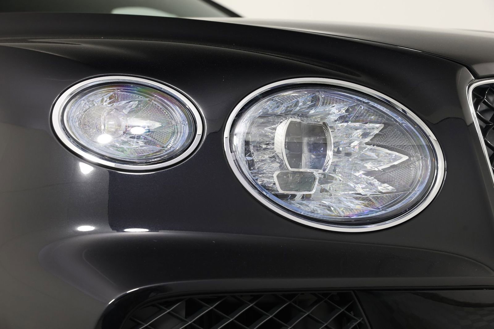 New 2025 Bentley Bentayga Extended Wheelbase image 13