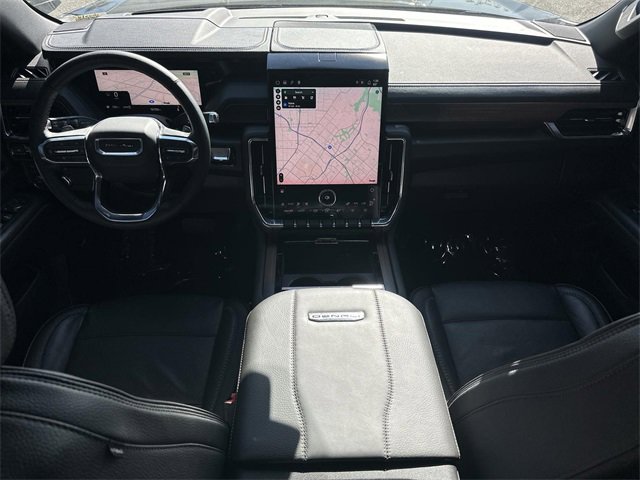 Used 2025 GMC Yukon XL Denali image 19