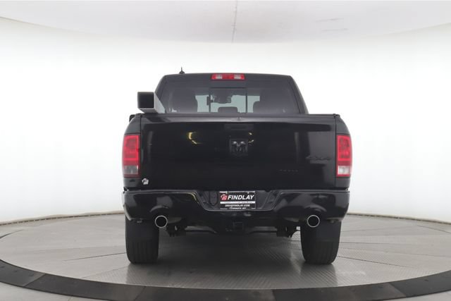 Used 2019 RAM 1500 Classic SLT w/ Black Appearance Group AWD/4WD image 11