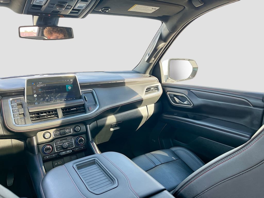 Used 2022 Chevrolet Suburban RST w/ Luxury Package AWD/4WD image 24