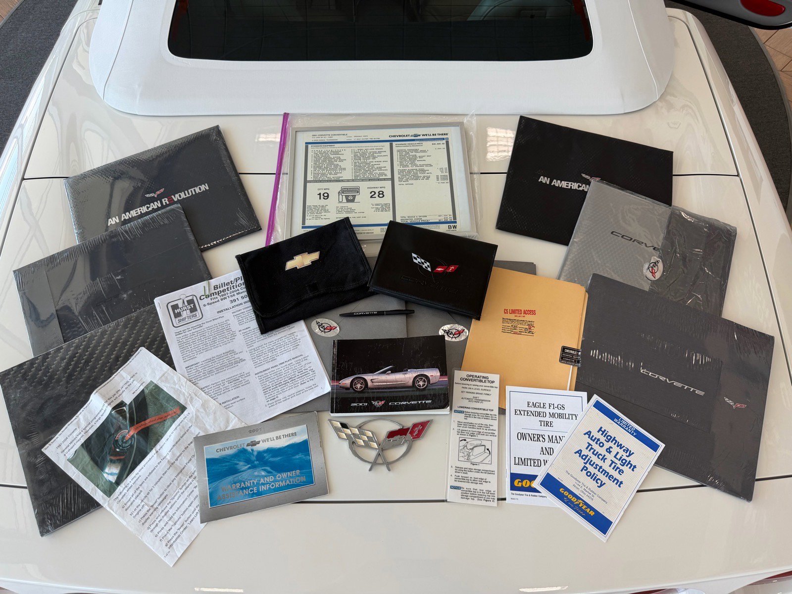 Used 2001 Chevrolet Corvette Convertible w/ Preferred Equipment Group2 image 37