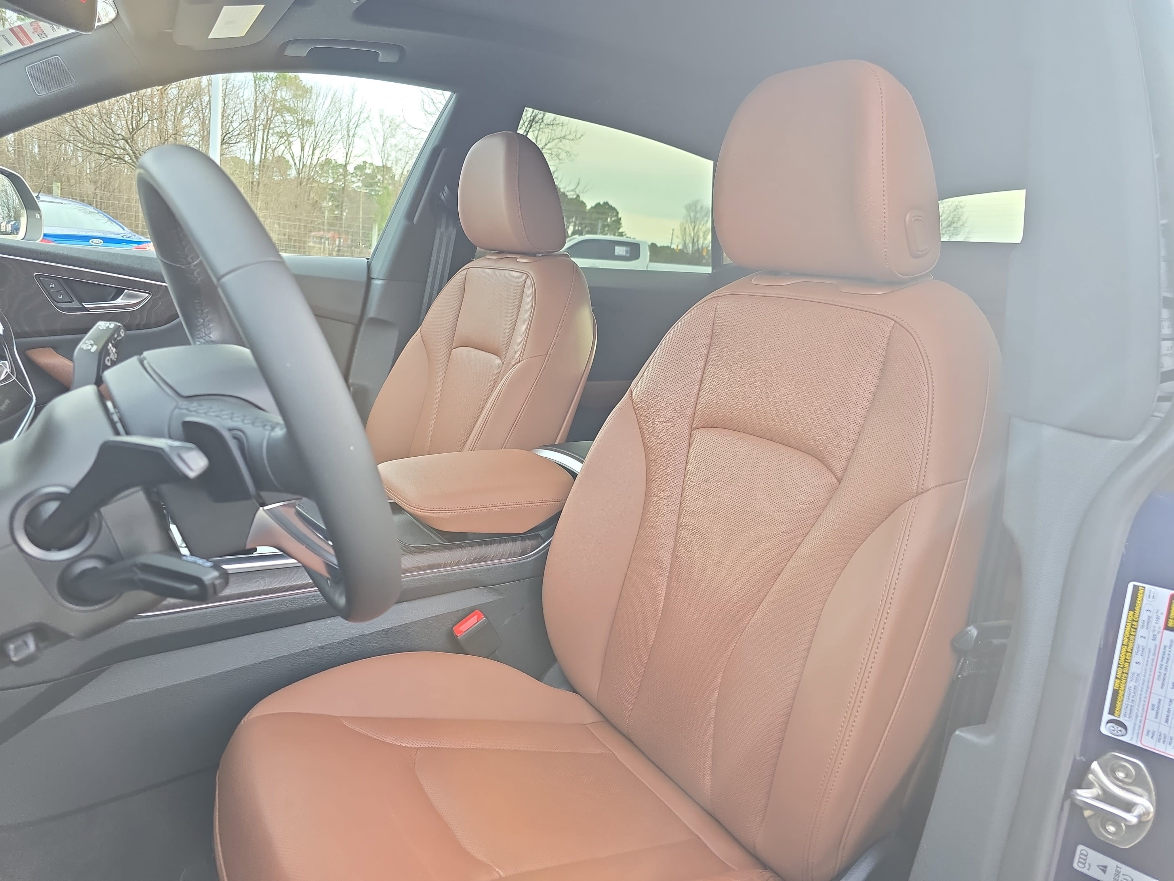 Used 2022 Audi Q8 Premium Plus image 15